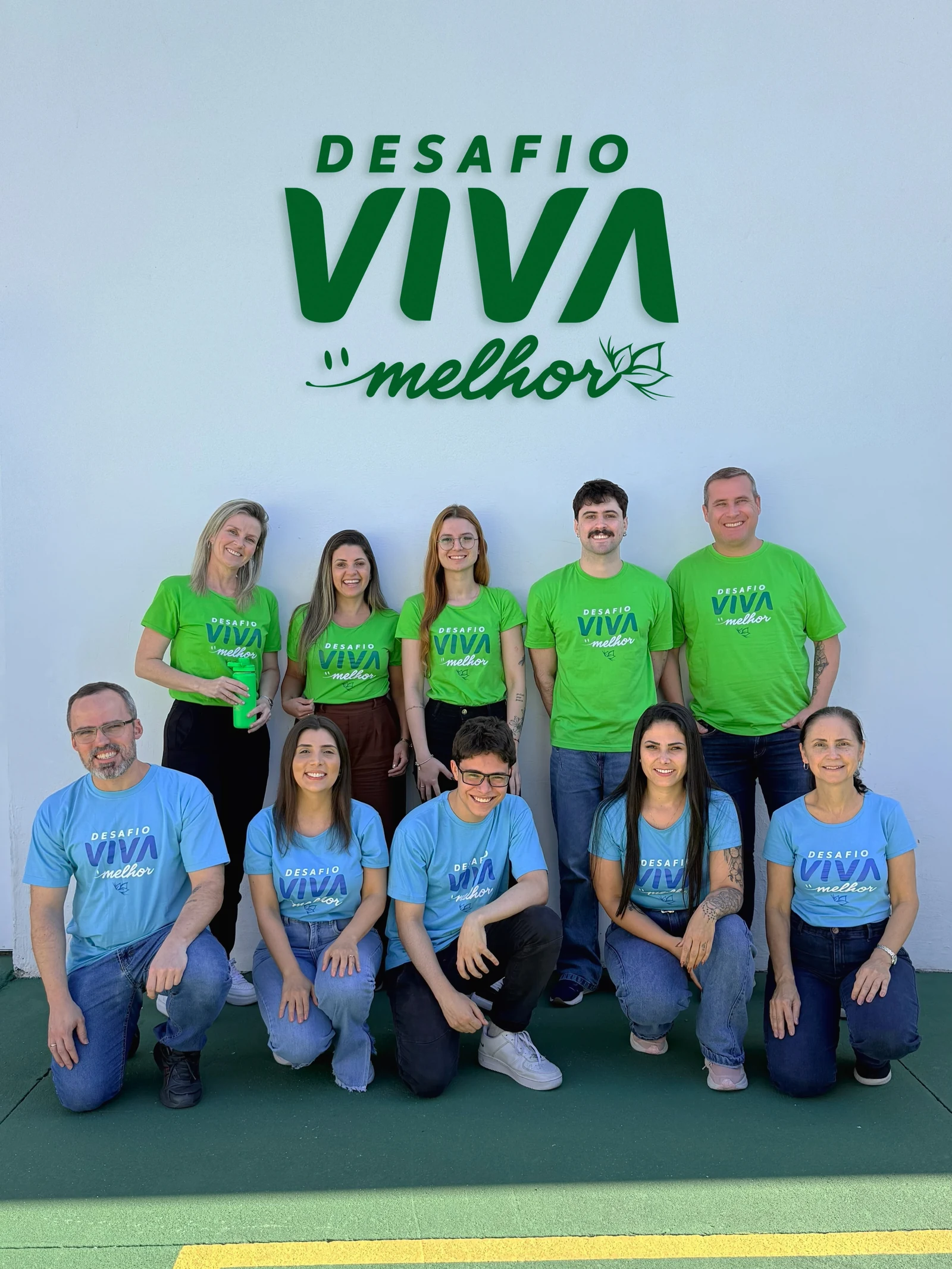Equipe do Desafio Viva Melhor com as camisetas dos times Verde e Azul